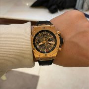 宇舶手表表带掉色处理技巧